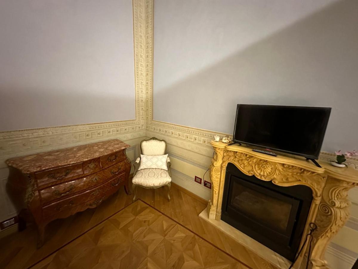 In Centro Lovely Home Лукка Экстерьер фото